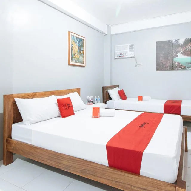 غرفة ديلوكس ثلاثية، RedDoorz Near Mall of Asia (RedDoorz Near Pasay Rotonda) 6/10