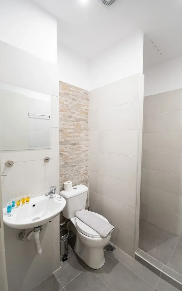 غرفة قياسية بسرير مزدوج، Athens Psiri Hotel 3/3