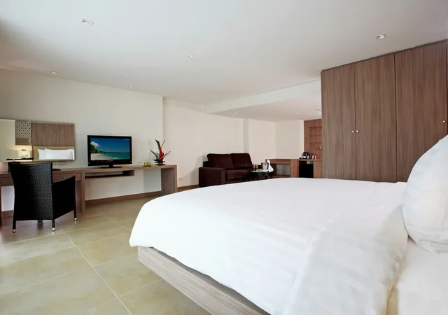 Premium Deluxe - King + Sofa Bed، Centara Pattaya Hotel 1/2