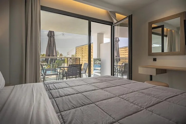 1 Bedroom, Swim Up, Superior, Apartment, Queen and Twin Beds, Private Pool, Ground Floor, Caretta Paradise Resort & WaterPark 4/5