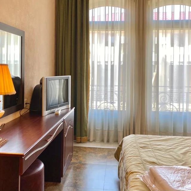 جناح في الملحق، Hotel O. Galogre 3/6