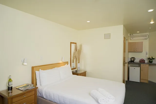 استوديو سوبيريور، Best Western Ellerslie International 1/9