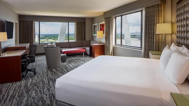 Deluxe, King Bed, Arch View، Hyatt Regency Saint Louis at The Arch 1/1
