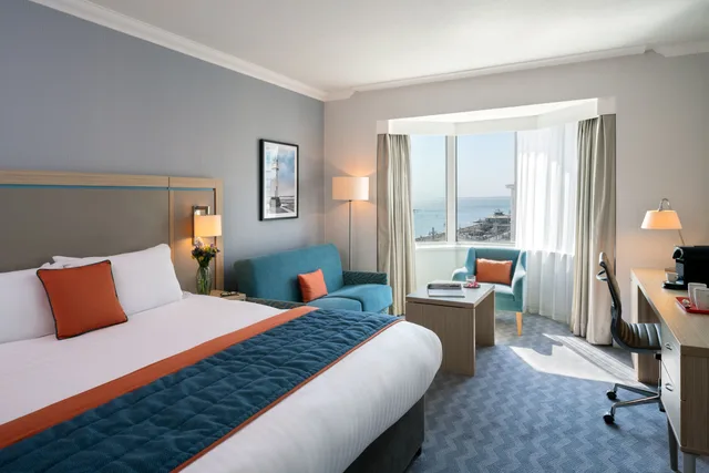 Junior Suite, King Bed, Leonardo Royal Hotel Brighton Waterfront 1/4