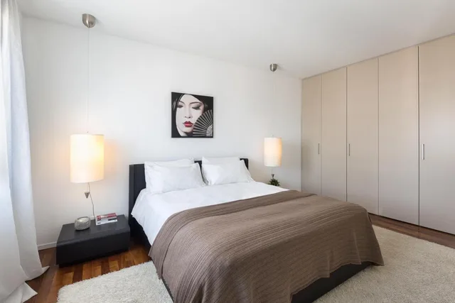 جناح متصل عائلي قياسي، IBIS LOCARNO 1/6