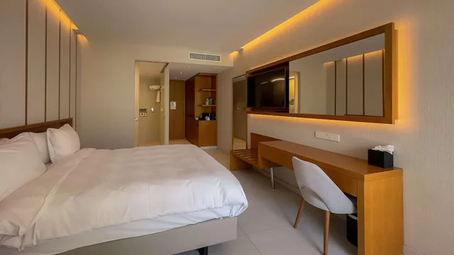 جناح بإطلالة على البحر بشرفة، Radisson Beach Resort Larnaca 5/9