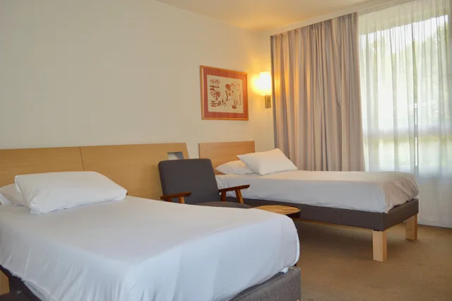 غرفة قياسية بسريرين منفصلين، Novotel Beaumanoir 6/10