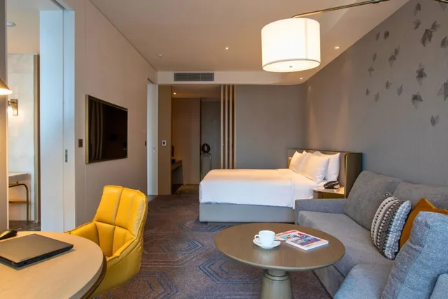 جناح جونيور مع دخول الصالة، Crowne Plaza Kuala Lumpur City Centre 3/4