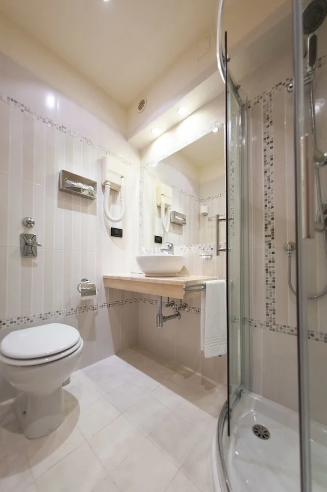 Room, Triple, 1 Double and 1 Single Bed, Flora Hotel Milan 10/10