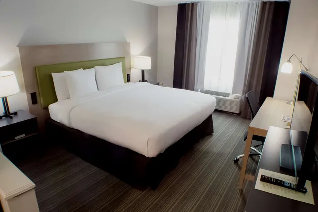 غرفة بسرير كينج لذوي الإعاقة، Country Inn & Suites by Radisson, Dayton South, OH 2/7