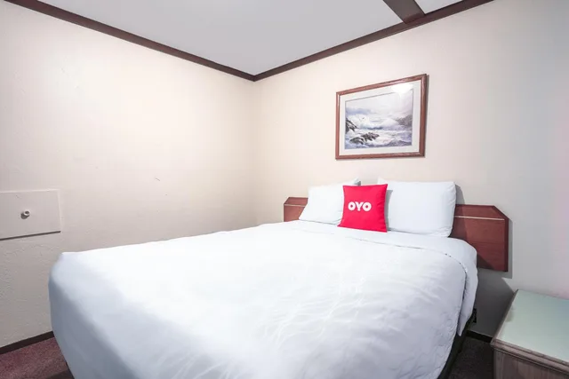 جناح بغرفة نوم واحدة بمطبخ صغير، OYO Hotel Portland OR near Airport 2/10