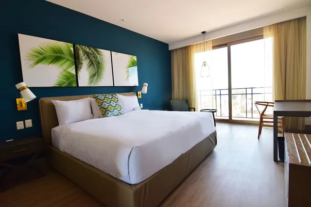 غرفة سوبيريور بسرير كينج بإطلالة على الجبل، Torre Lucerna Hotel Ensenada 3/8