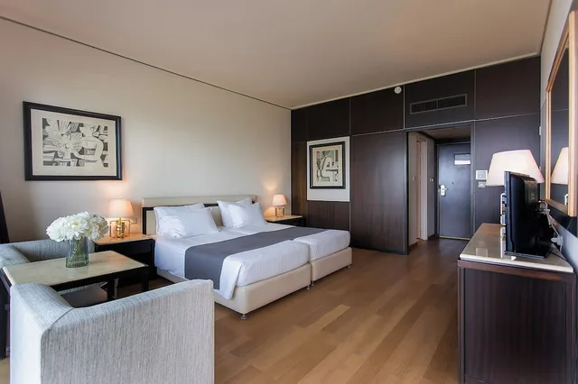 Standard, Twin Beds, Sea and Island View، Corfu Holiday Palace 5/9