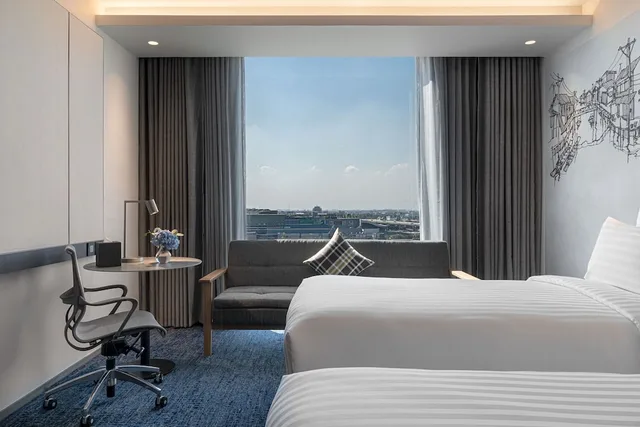 غرفة تنفيذية بسريرين منفصلين، Novotel Future Park Rangsit 6/10