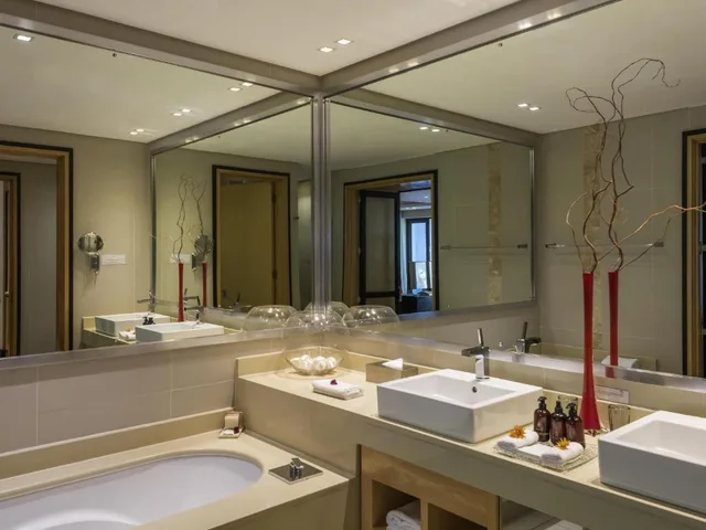 جناح بزنس، No. 5 Boutique Art Hotel 3/3