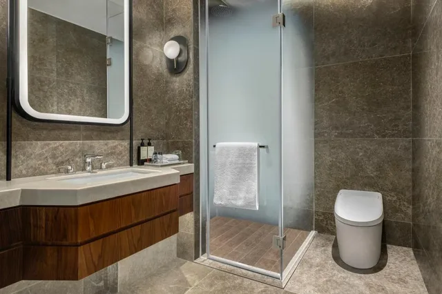 Concierge, 2 Bedrooms, Ski, Suite, King and Twin Beds، Vignette Collection Shanghai Snow World Hotel by IHG 3/4