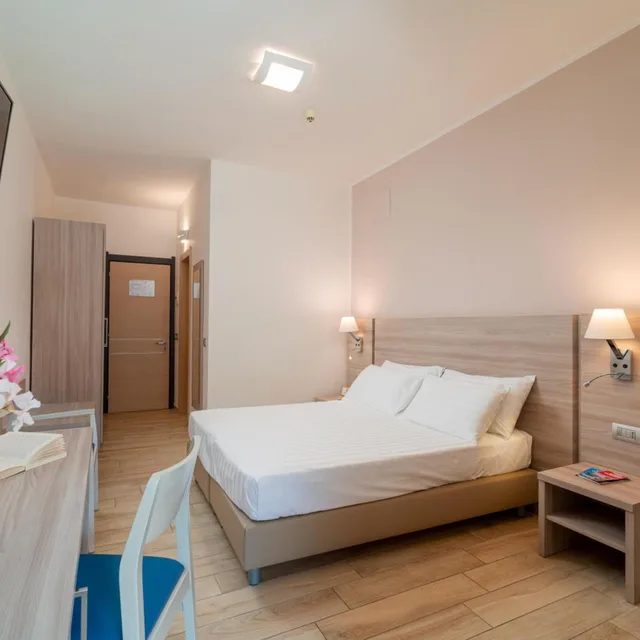 Comfort, Lateral Side Sea View، Hotel Portoconte 1/7