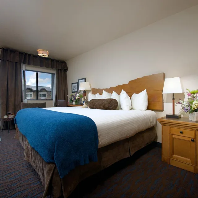 Courtyard, King Bed، Lexington Hotel At Jackson Hole Hotel Suites 1/8