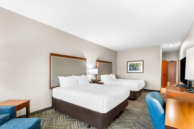 غرفة بسريرين كوين لذوي الإعاقة، Comfort Inn and Suites Mountain Iron And Virginia 2/4
