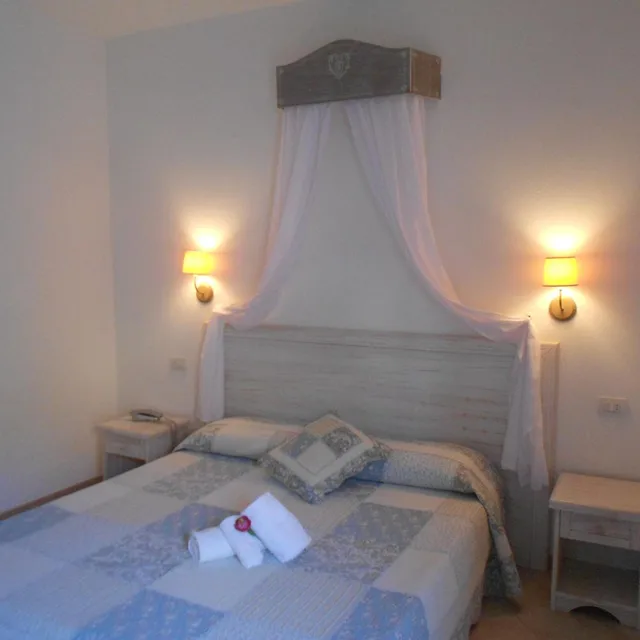 غرفة بسرير مزدوج مع سرير إضافي، Hotel Tabby 6/10