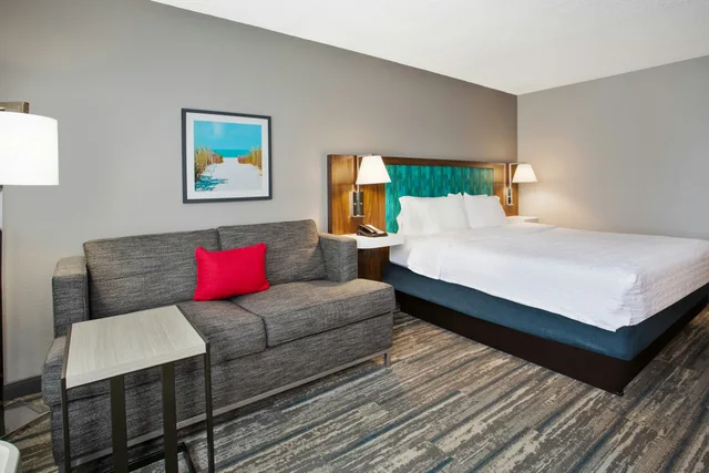 Study, King Bed، Hampton Inn & Suites - Cape Coral/Fort Myers Area, FL 1/4