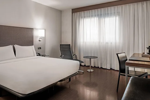 غرفة قياسية بسرير كوين، Ac Hotel Porto 5/8