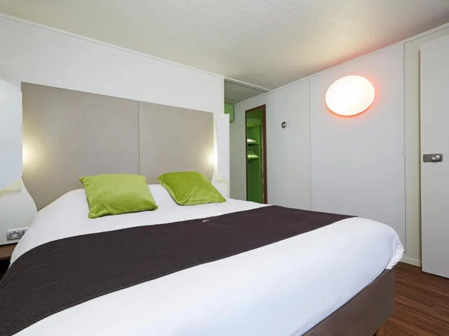 Room, Double Bed, Campanile Le Mans Est 3/10