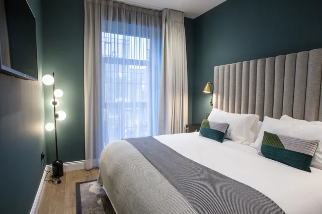 Chic, Superior, Double or Twin Bed، The Bedford Townhouse Cafe 1/2