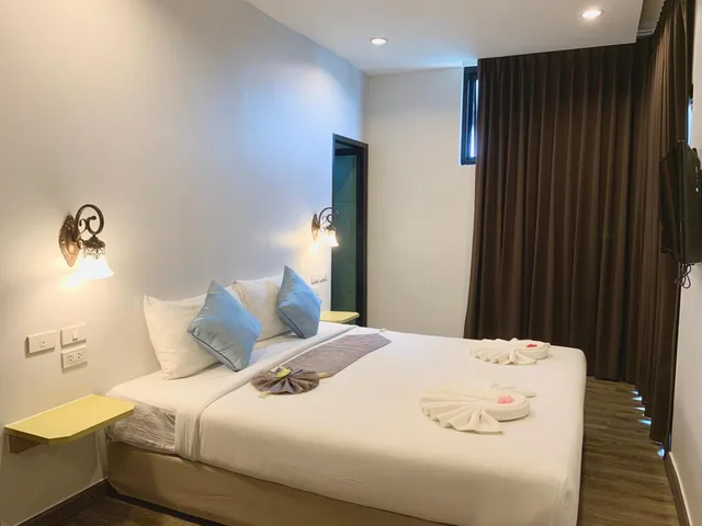 غرفة ديلوكس بسرير مزدوج بشرفة، Behind the Scene Hotel Club At Samui 2/8