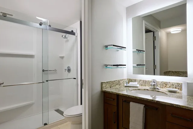 استوديو بسرير كينج مع أريكة، Residence Inn Arlington Capital View 4/8