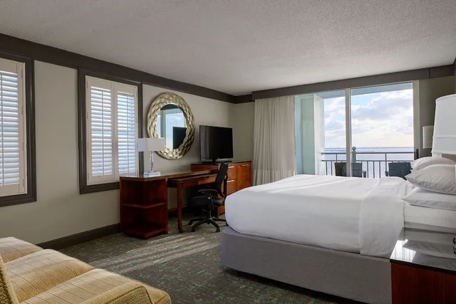Tower, Studio, King Bed, Water Front, Sofa, Balcony, Marriott Sanibel Harbour Resort And Spa 1/8