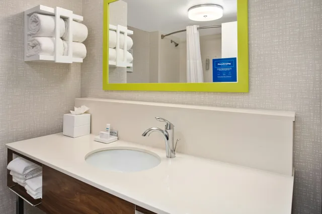 غرفة بسريرين كوين لذوي الإعاقة، Hampton Inn & Suites - Cape Coral/Fort Myers Area, FL 4/5