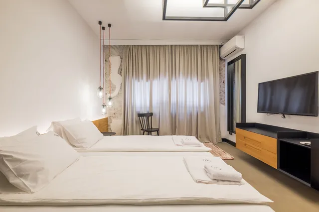 Deluxe, Twin Beds, R34 Boutique Hotel 1/6