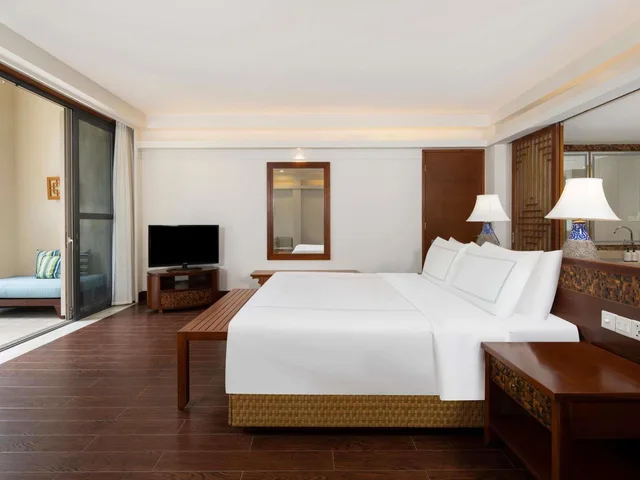 Theme, Signature, Swiss, King Bed، Swissotel Sanya Yalong Bay 1/3