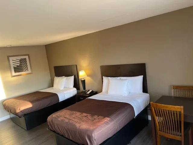 غرفة قياسية بسريرين مزدوجين، Suburban Studios Columbia - Harbison 8/10