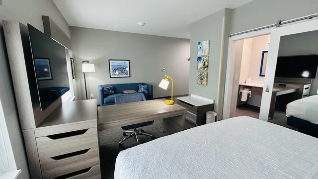 Studio, Suite, King Bed, Sofa, Hampton Inn & Suites Weatherford 6/10