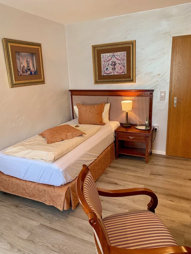 City, Single, Single Bed، Boutique Hotel Goldene Henne 1/5