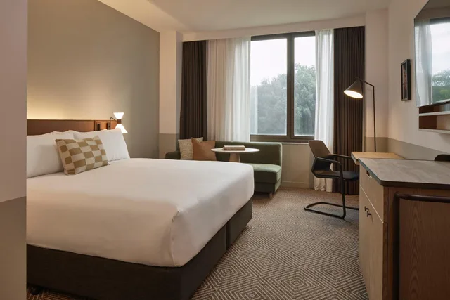 غرفة بسرير كينج بإطلالة على المتنزه، Flagstaff Gardens Hotel 1/3