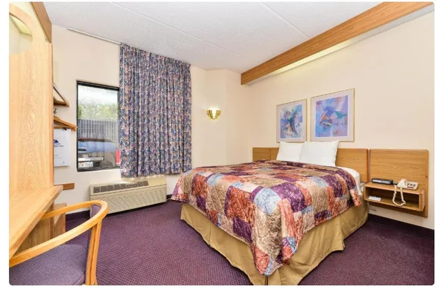 Suite, King Bed, Americas Best Value Inn & Suites Morrow Atlanta 1/1