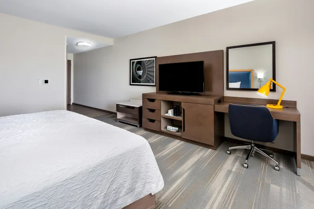 غرفة بسرير كينج لذوي الإعاقة، Hampton Inn and Suites San Diego Airport Liberty Station 3/4