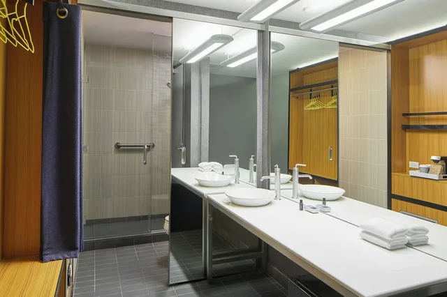 Room, 2 Queen Beds, Accessible, Aloft Austin at The Domain 6/7