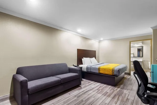 غرفة بسرير كينج لذوي الإعاقة، Americas Best Value Inn Houston Heights at I-45 5/8