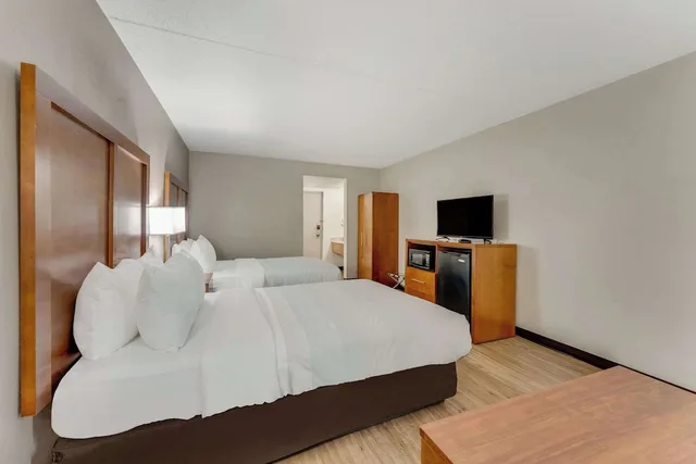 غرفة بسريرين مزدوجين لذوي الإعاقة، Quality Inn Easton, PA 2/4