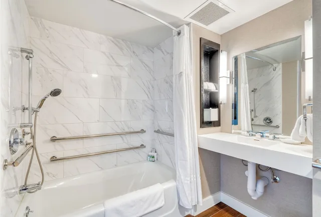 Deluxe One Queen ADA، Hotel Nikko San Francisco 6/6