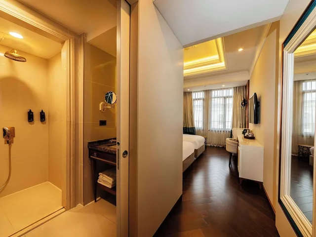 Deluxe, Twin Beds, Sofa, Mercure Istanbul Sirkeci 8/10