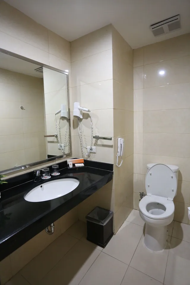 Super, Deluxe, King Bed، Aria Gajayana Hotel 2/2
