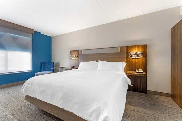 Leisure, King Bed، Holiday Inn Express Breezewood 6/9