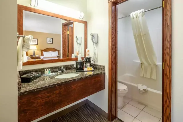 Economy, 2 Queen Beds, Quality Inn Keystone near Mount Rushmore 4/5