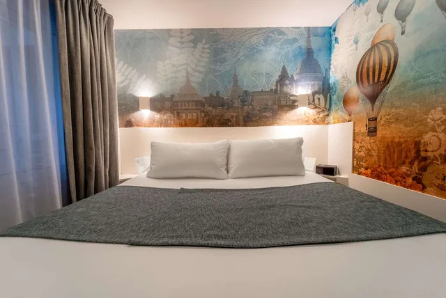 Comfort, Double Bed, Court View، Hotel Apolonia Paris Mouffetard, Sure Hotel Collection by BW 2/5