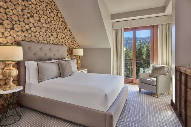 غرفة بسرير مزدوج بإطلالة على الجبل بشرفة بـ4 غرف نوم، The Ritz Carlton Lake Tahoe 1/6
